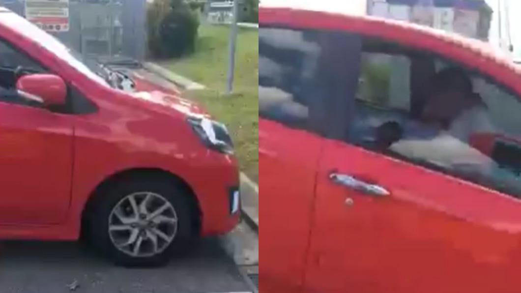 情侶在停車場上演活春宮,大膽到連車窗都不關。(圖/翻攝自臉書)