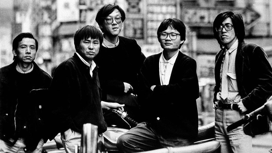 攝影師劉振祥拍下「電影合作社」成員吳念真(左起)、侯孝賢、楊德昌、陳國富、詹宏志的珍貴合照。(圖/台北電影節提供)