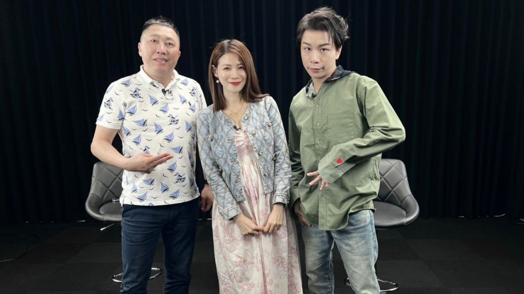蘿莉塔(中)與趙正平(左)、節目主持人派翠克(右)合影。(圖/Up直播提供)
