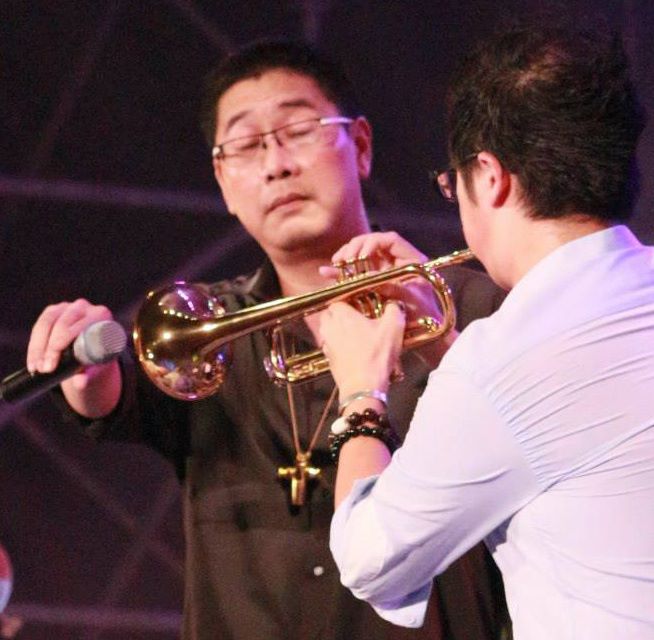 沈鴻元相當喜愛音樂。(圖/翻攝自沈鴻元臉書)
