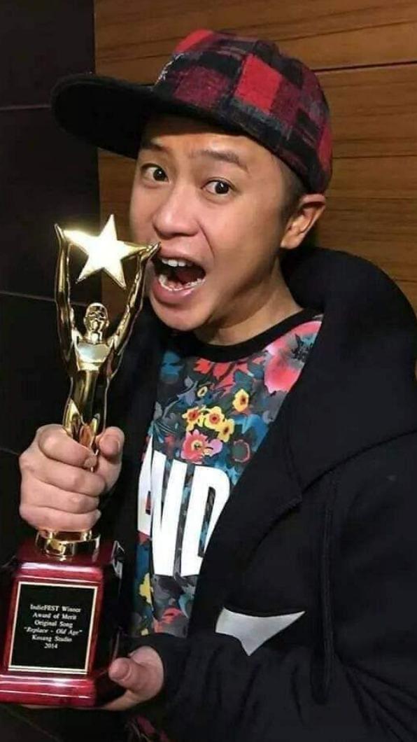彈頭靠幫周杰倫寫歌版稅就可以過活。(圖/翻攝自彈頭臉書)
