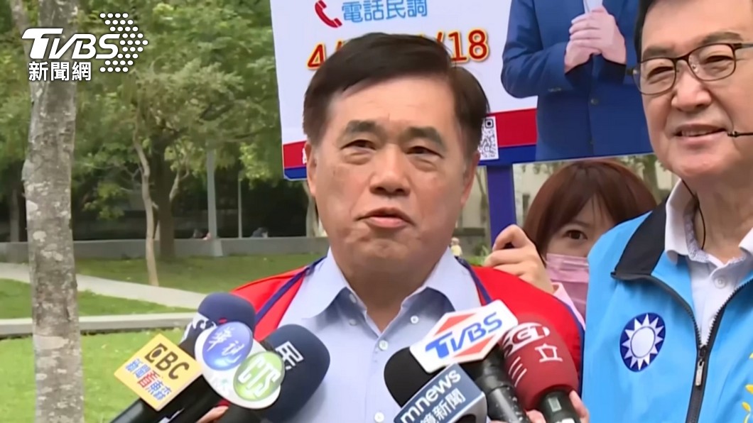 台北市前市長郝龍斌今（8）日公開表態力挺費鴻泰。（圖／TVBS）