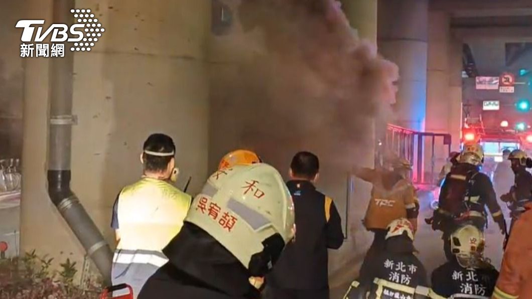 安坑輕軌安康站火警 電箱鋰電池起火黑煙狂竄一度阻通行