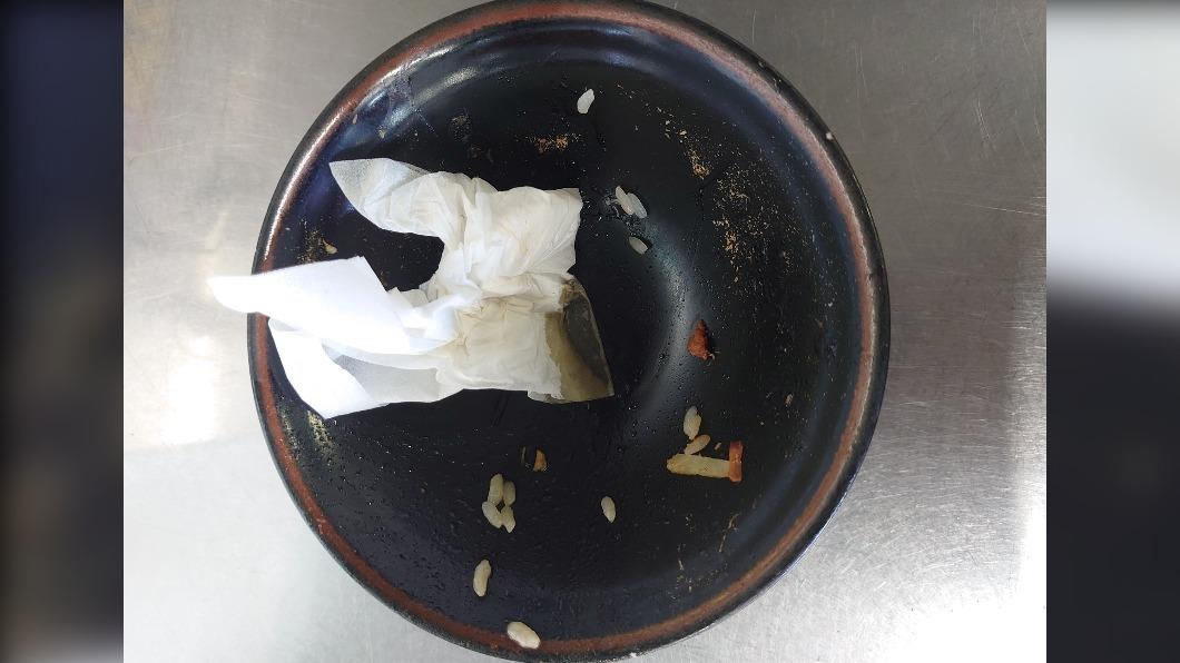 吃完飯「用過的衛生紙」能不能放碗裡? 日料店掀論戰