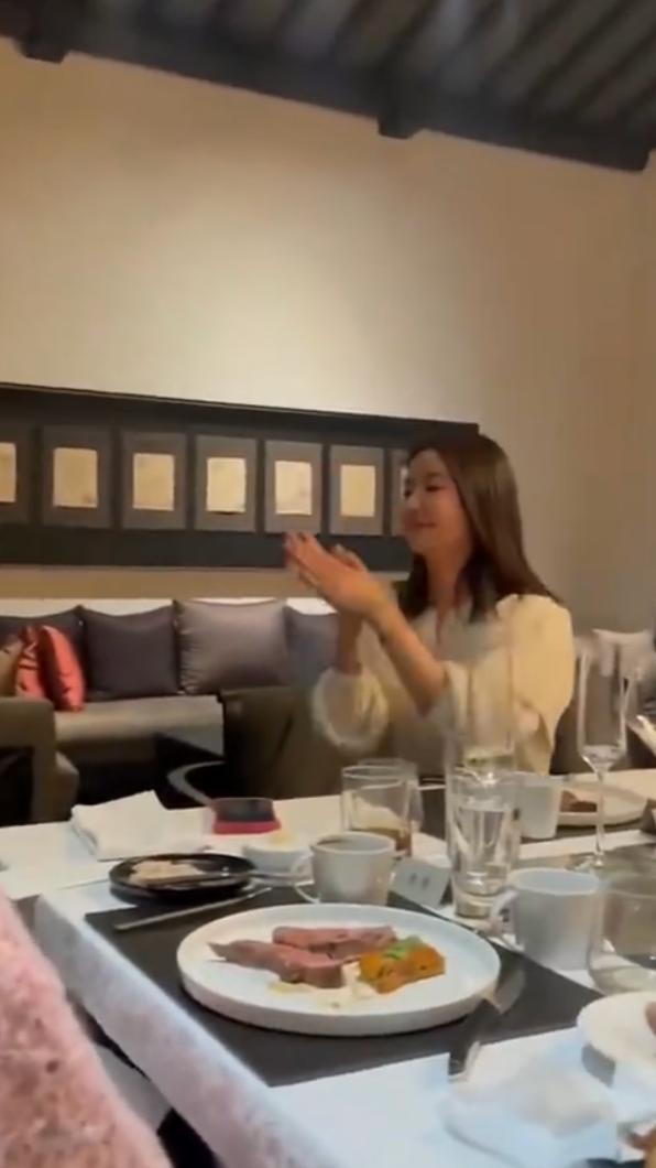 林心如也在飯局裡面。（圖／翻攝自芒果撈小萌主提供）