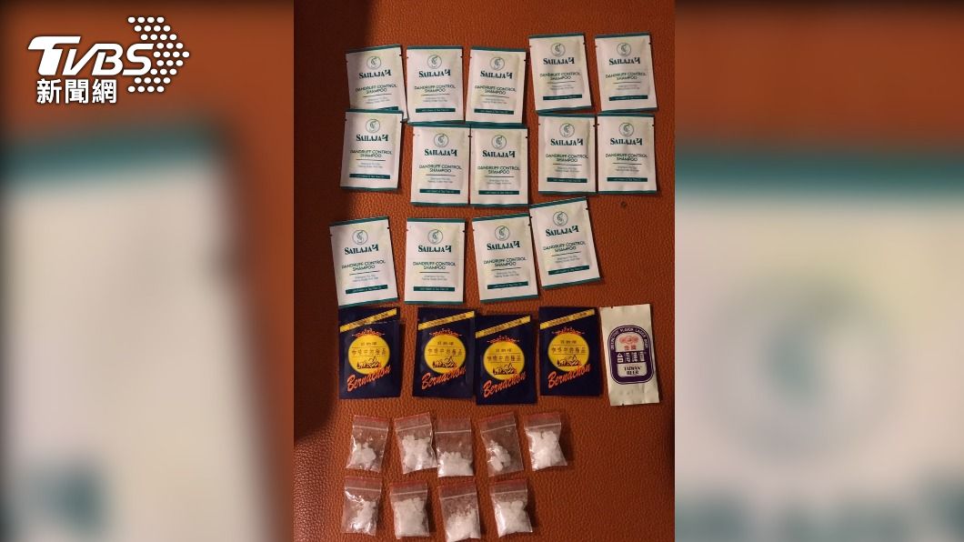 現場查獲毒品咖啡包。(圖/橋頭地檢署提供)
