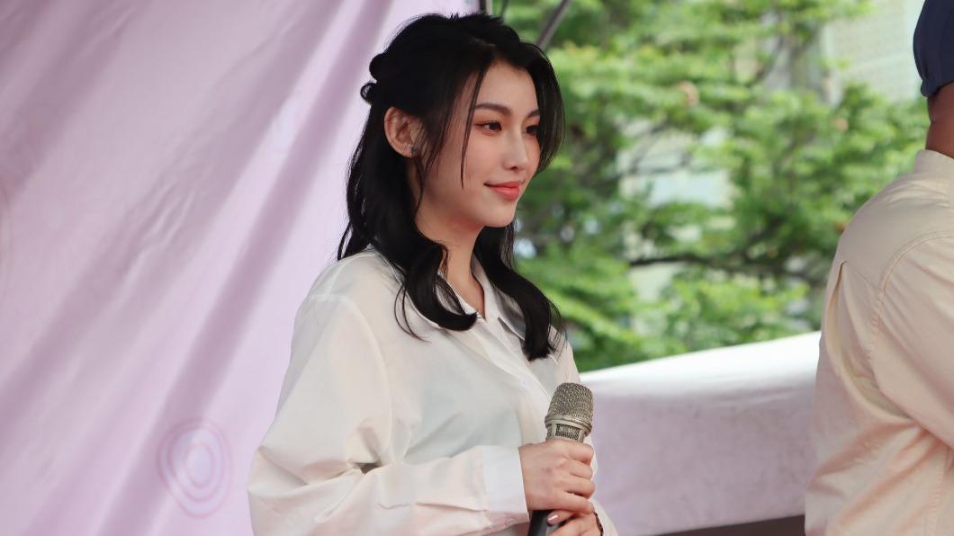 才認愛圈外男友!采子搭上奧運金牌國手被拍 露美腿超辣