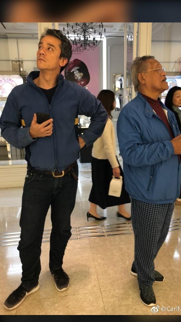 吳嘉龍時常分享和爸爸的合影。(圖/翻攝自吳嘉龍微博)