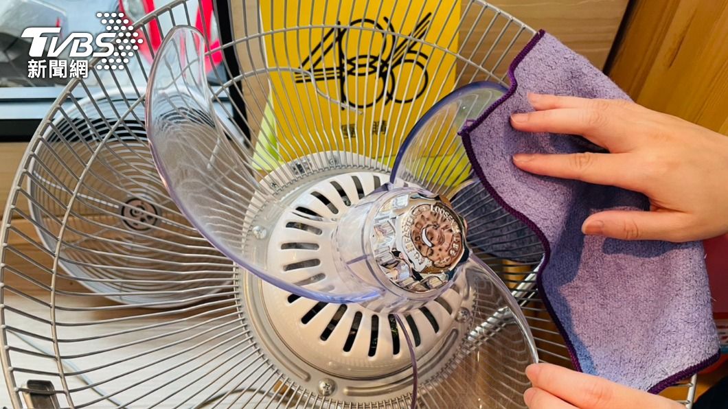 天氣回暖!家電達人揭「這樣」清電扇 避免水氣滲入