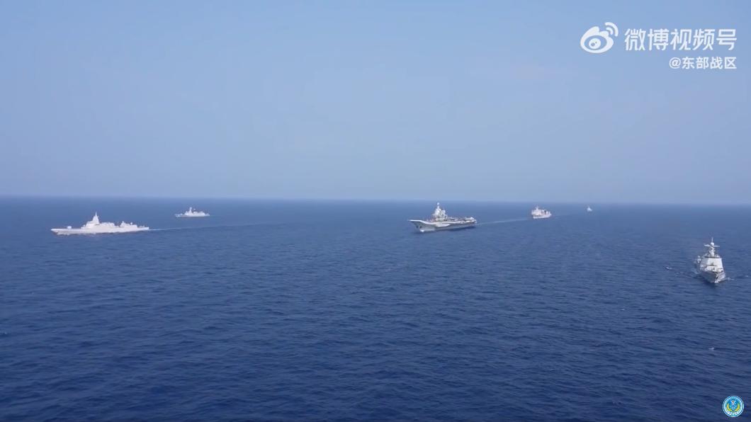 大陸派出航空母艦「山東艦」參與利劍演習。（圖／翻攝自東部戰區微博）
