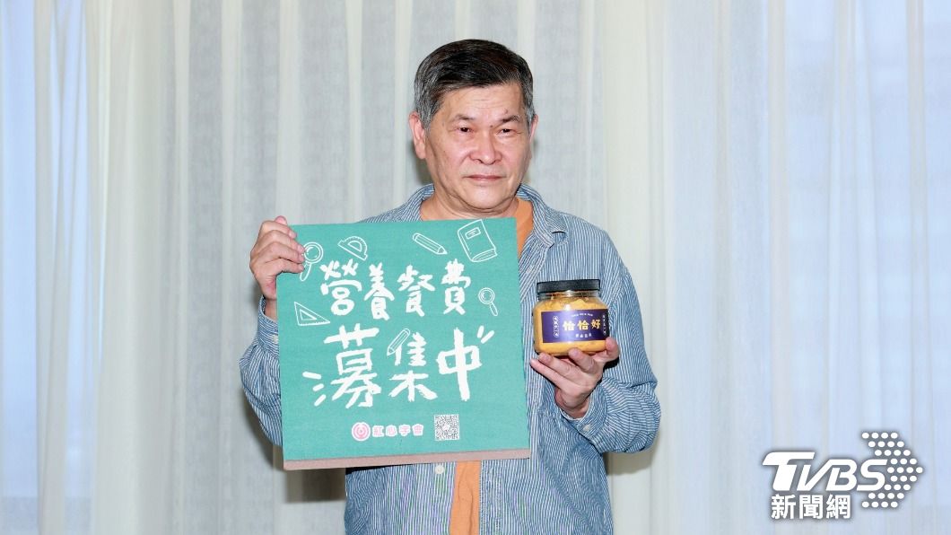 澎恰恰宣傳泡菜新事業。(圖/趙世平攝)