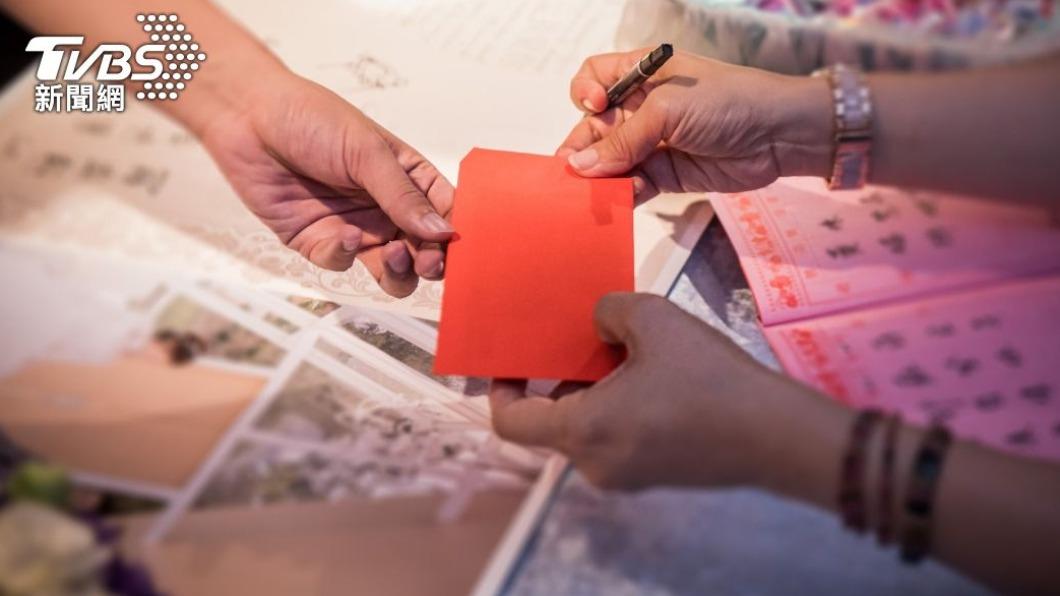 網友認為，閨蜜直言不想虧錢讓她很不舒服。（示意圖／Shutterstock達志影像）