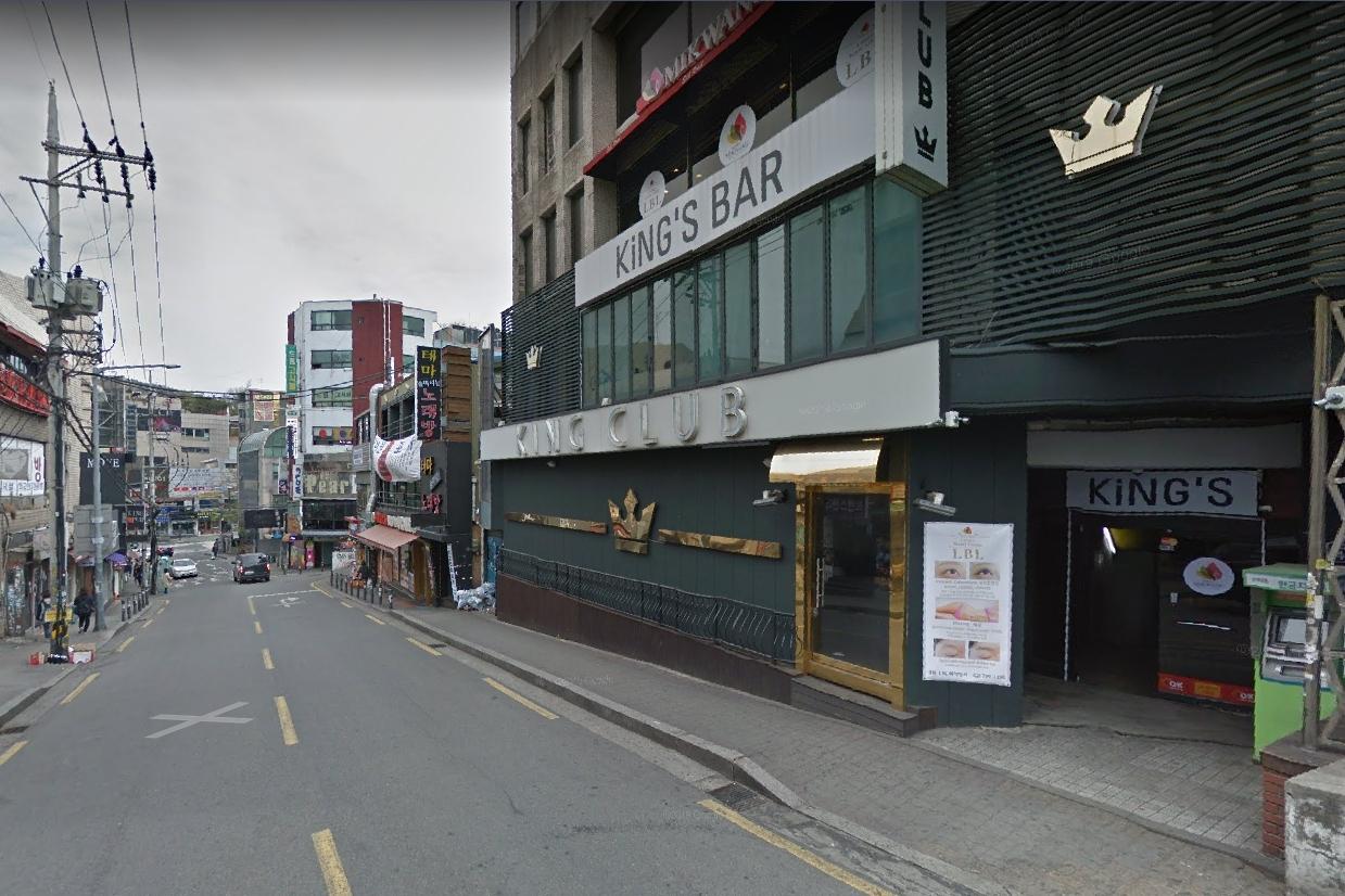 梨泰院的夜店林立，也發生不少毒品濫用問題。（圖／翻攝自Google地圖，非當事店家）
