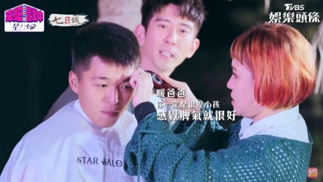 修杰楷安撫顧客的情緒。(圖/翻攝自《來吧!營業中2》)
