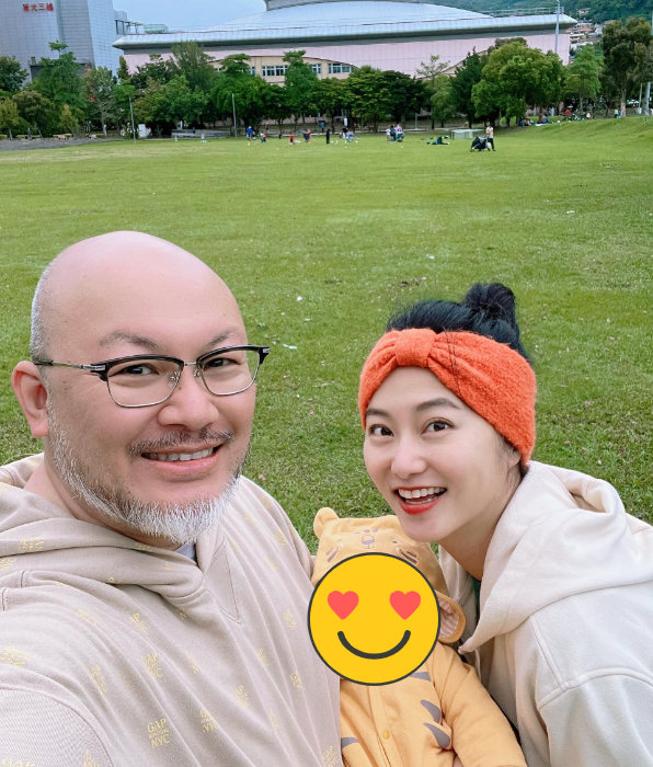 趙小僑和老公劉亮佐結婚多年,在去年7月迎來「典典寶寶」。(圖/翻攝自臉書)