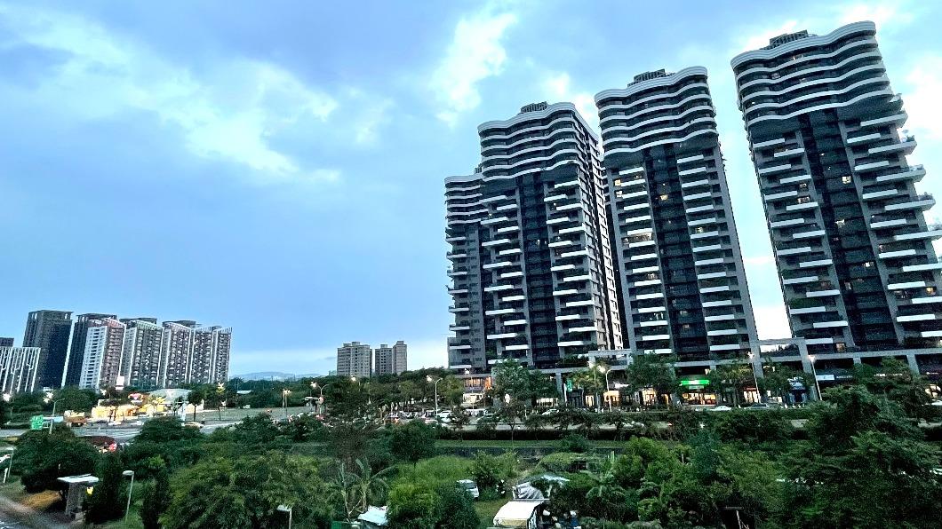 鴻海投資「高雄這區」沒開發完就漲5成 比台積電南科還狂