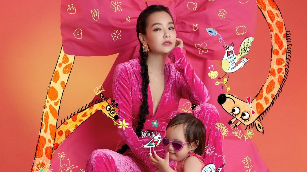 專訪/王思佳帶2歲愛女「合體登封面」!突爆被助理陰:當場變臉暴怒