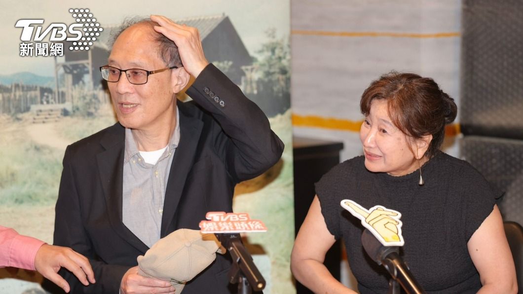 萬仁導演目前的頭蓋骨用鈦合金固定著。(圖/黃城碩攝)