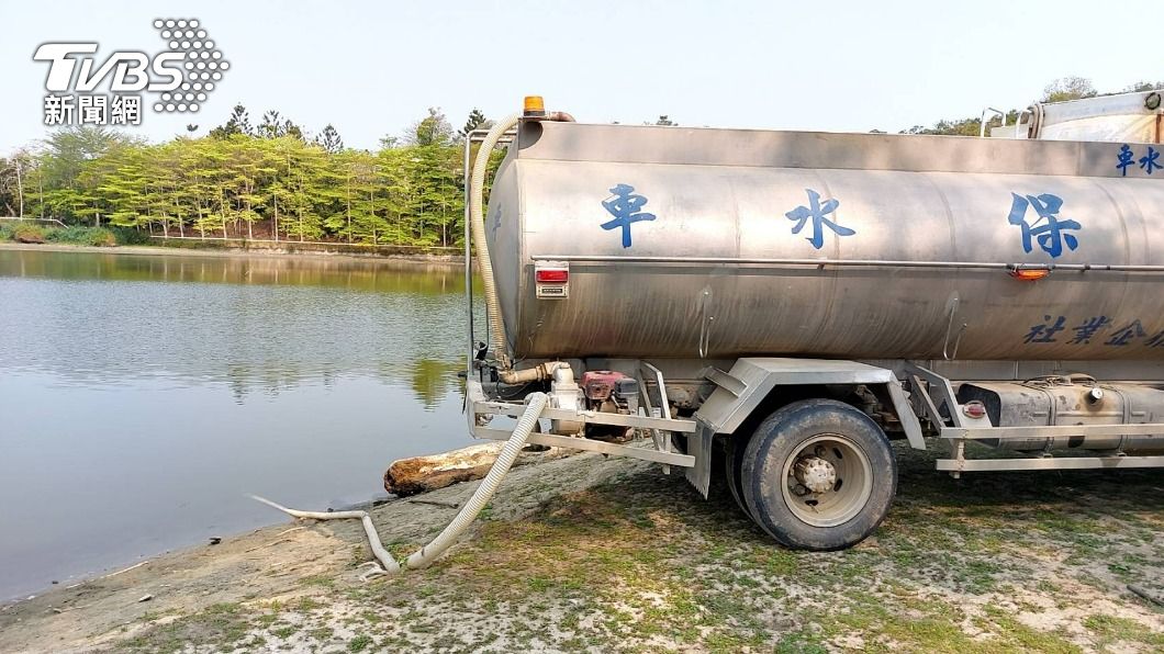 南市府提供加水車、加水點。(圖/TVBS)
