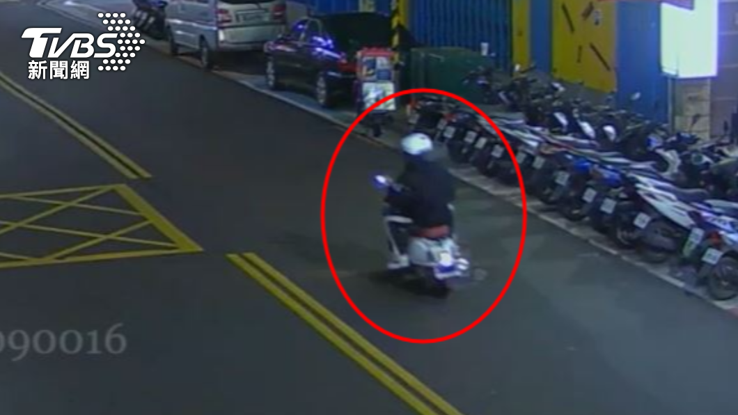 警方於兩小時內將王姓少年逮捕到案。(圖/TVBS)