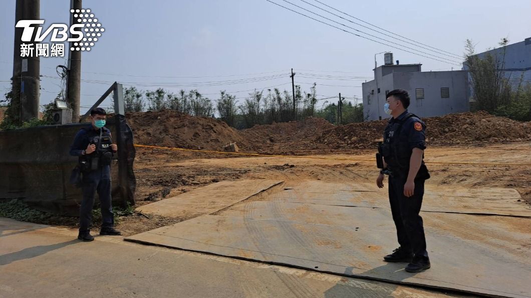 警方獲報到場立即拉封鎖線戒護。(圖/警方提供)