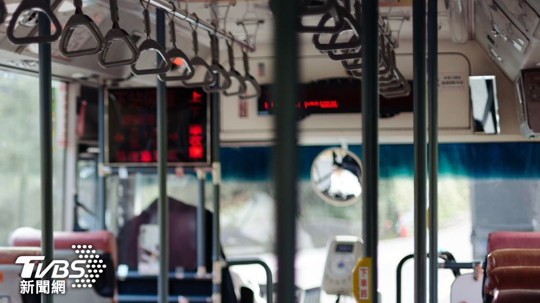 公車公告「全程免費」!過來人刷一排也遇過 司機曝原因