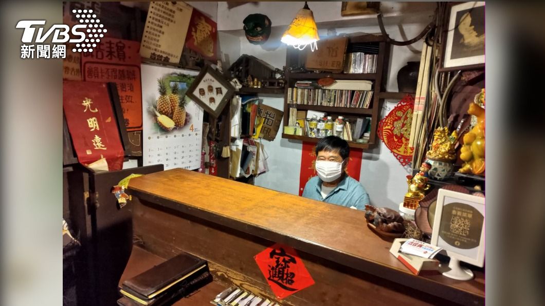 老闆林茂階說「我們共同生活在音樂裡」,他的民歌西餐廳最盛時期有九家,是民歌手搖籃。(圖/TVBS)