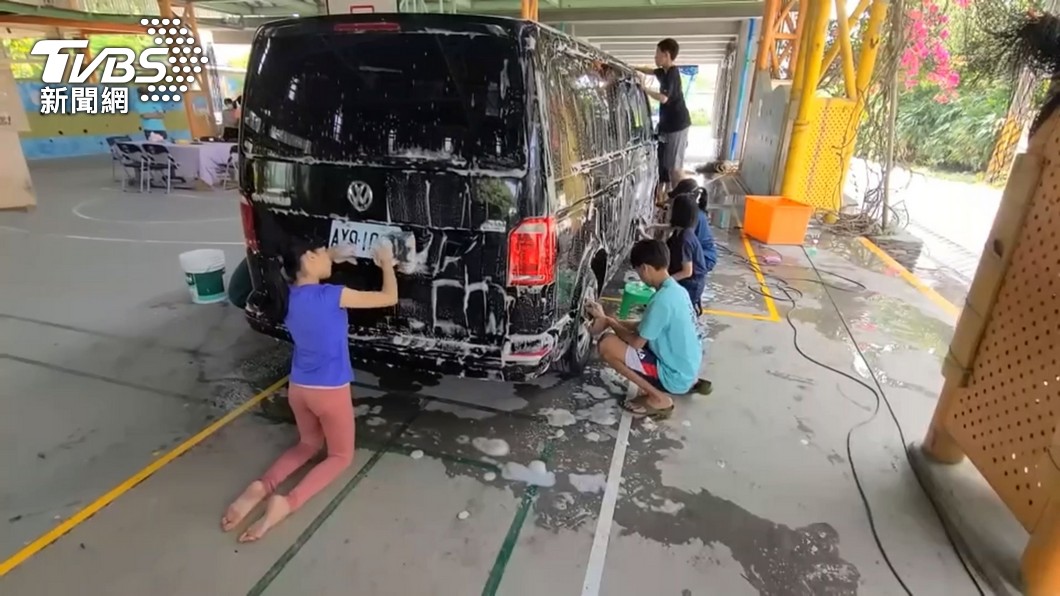 國中生洗車募資籌旅費 為到尼泊爾當志工