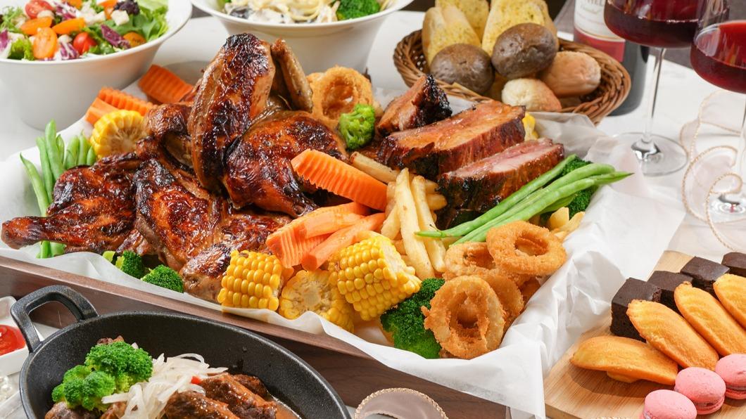 母親節歡聚饗宴 主食有奶油野菇義大利麵、碳烤香料嫩雞。(圖/業者提供)