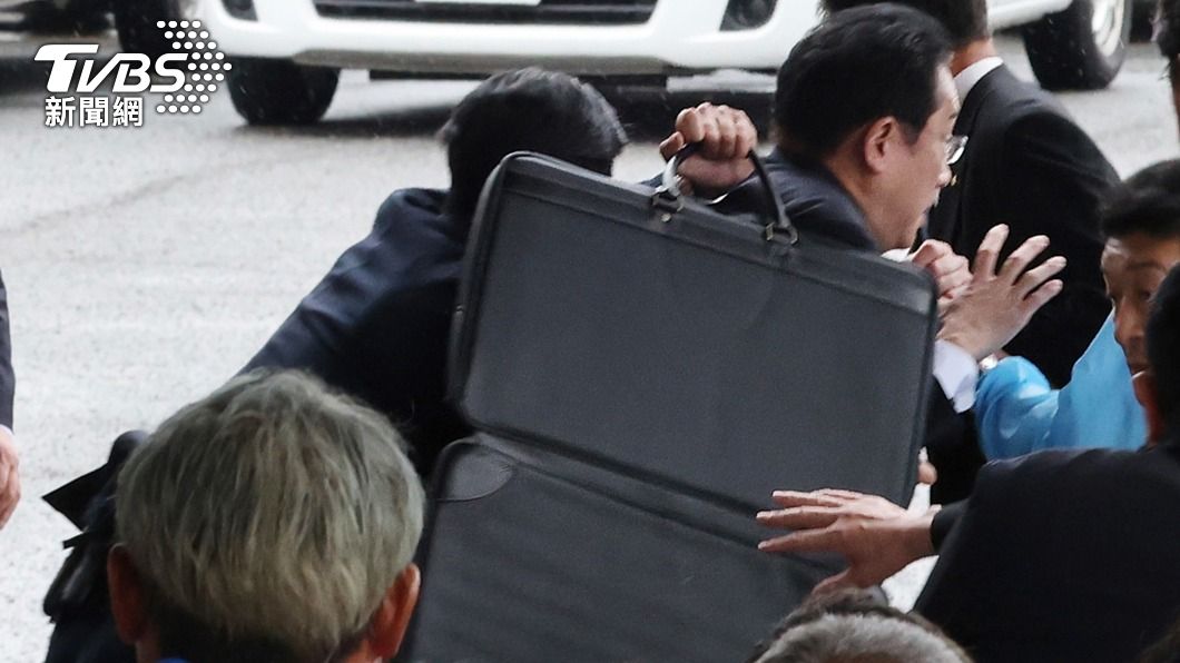 日本首相岸田遇襲。(圖/達志影像美聯社)