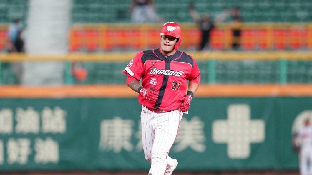 41歲的林智勝，在季初與味全龍簽下2年的複數年合約。（圖／翻攝自林智勝 Ngayaw Ake 粉絲團臉書）