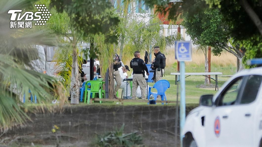 墨西哥公共游泳池爆槍擊血案! 7人趴地慘死畫面曝光