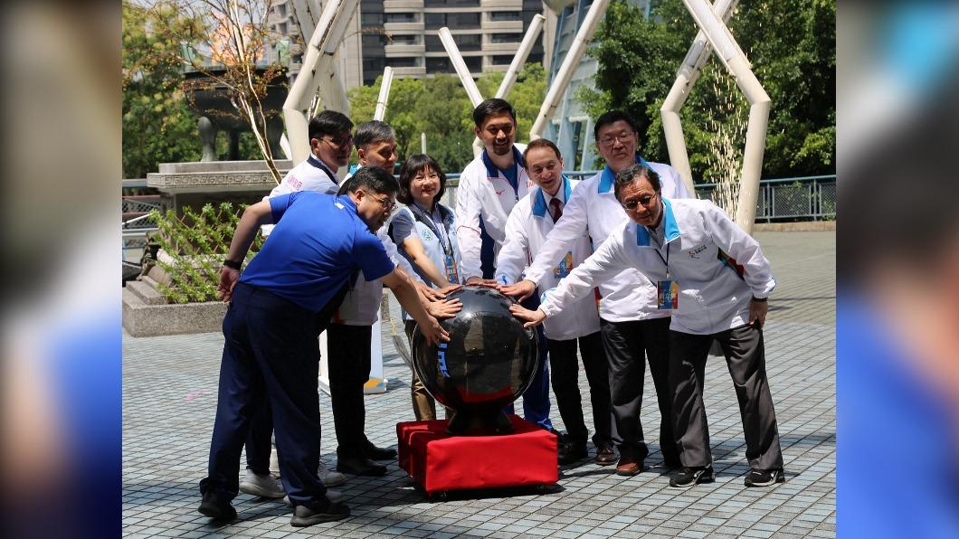 全大運聖火北市毛公鼎點燃! 5天環臺傳遞21日抵中原大學