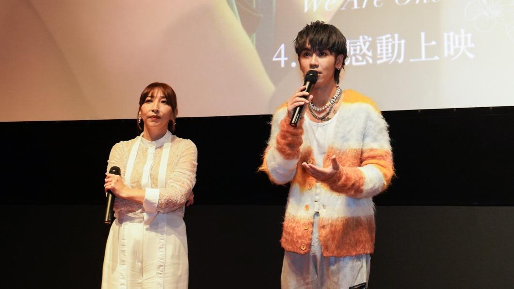 鼓鼓(右)和陳玉珊接受歌迷提問。(圖/相信音樂提供)