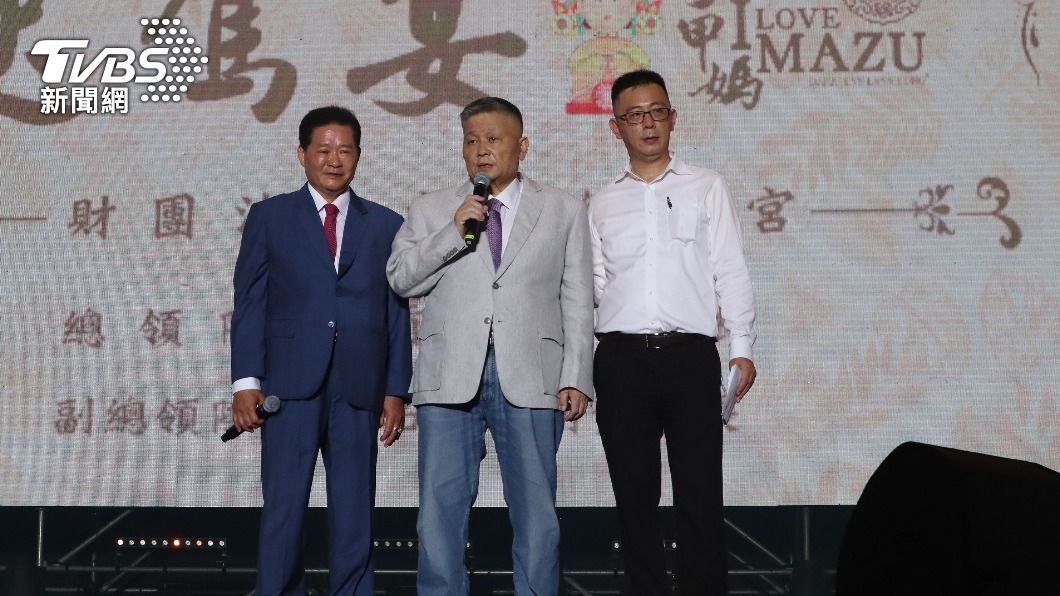 顏清標出席起駕宴氣色不佳需攙扶 顏莉敏曝父親近況