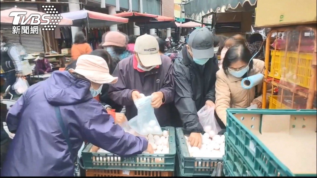 陳吉仲坦言因缺蛋被罵很慘，頭髮都掉了。（圖／TVBS）