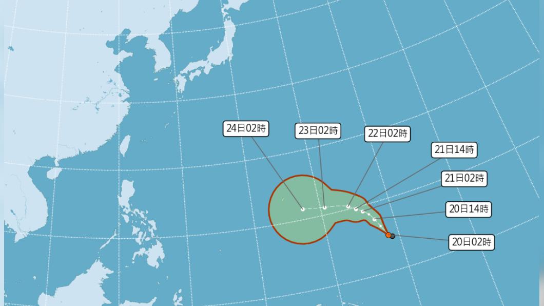 目前關島東南東方海面有個熱帶性低氣壓正發展中。(圖/中央氣象局)