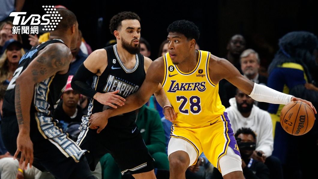 NBA湖人八村壘替補轟20分成亮點 追平魔術強森紀錄