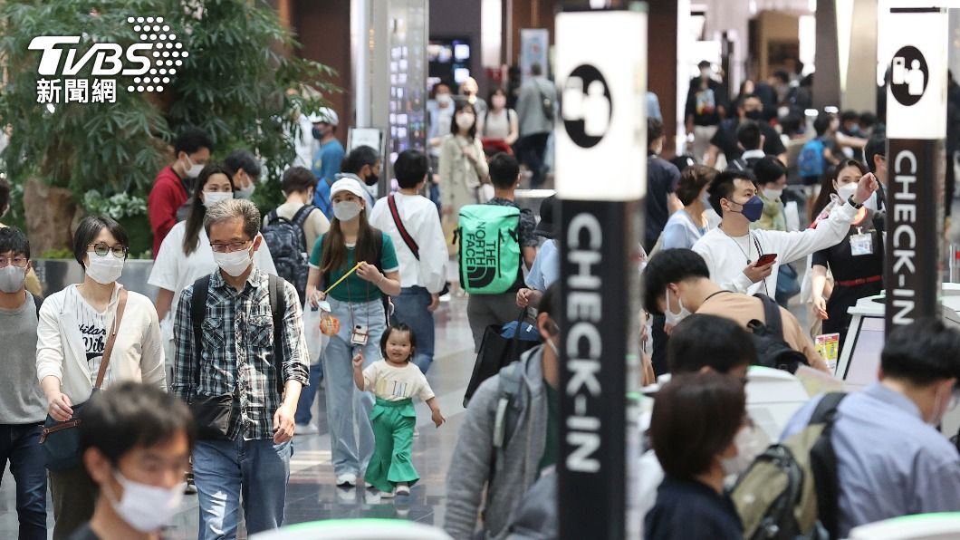 許多日本旅客會趁著4月底到5月初的黃金周假期出遊。今年的連假為9天,不少日人選擇到近距離的國家旅遊。(圖/達志影像美聯社)