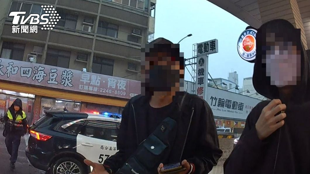 只想陪伴病危妻!狂風暴雨叫不到車 暖警載深情夫衝醫院