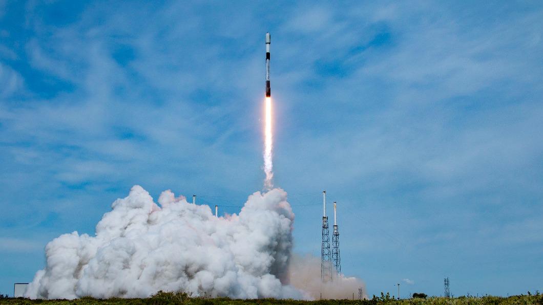 SpaceX懷著載送人類重返月球,更有著前往火星的遠景。(圖/翻攝自SpaceX 推特)