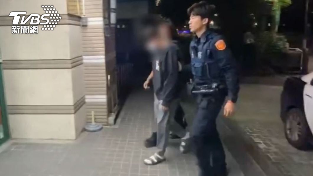 警方於半小時內將他通知到案，他表示是最近工作壓力大。（圖／TVBS）