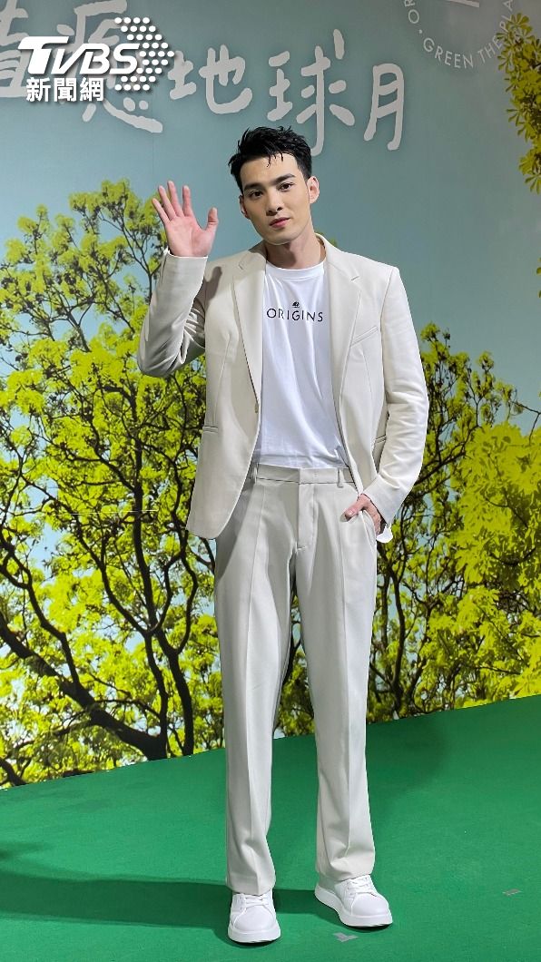 黃偉晉收到網友瘋狂私訊，讓他哭笑不得。（圖／陳薈涵攝）
