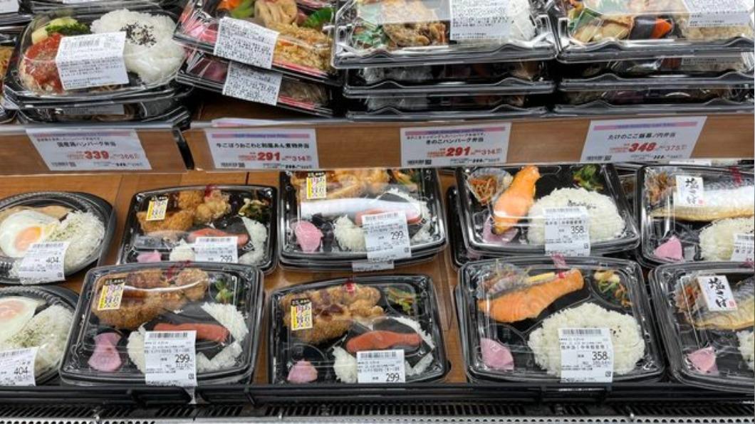 日超市「炸雞明太子便當」銅板佛心價!眾見滿滿料:羨慕