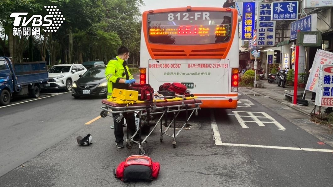 當舖開槍後溜搭12天 少年騎車自撞頭縫針隔天被逮:都忘了