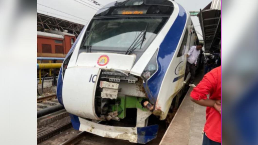 印度半快速列車「Vande Bharat train」運營後事故頻傳。（圖／翻攝自《今日印度》）