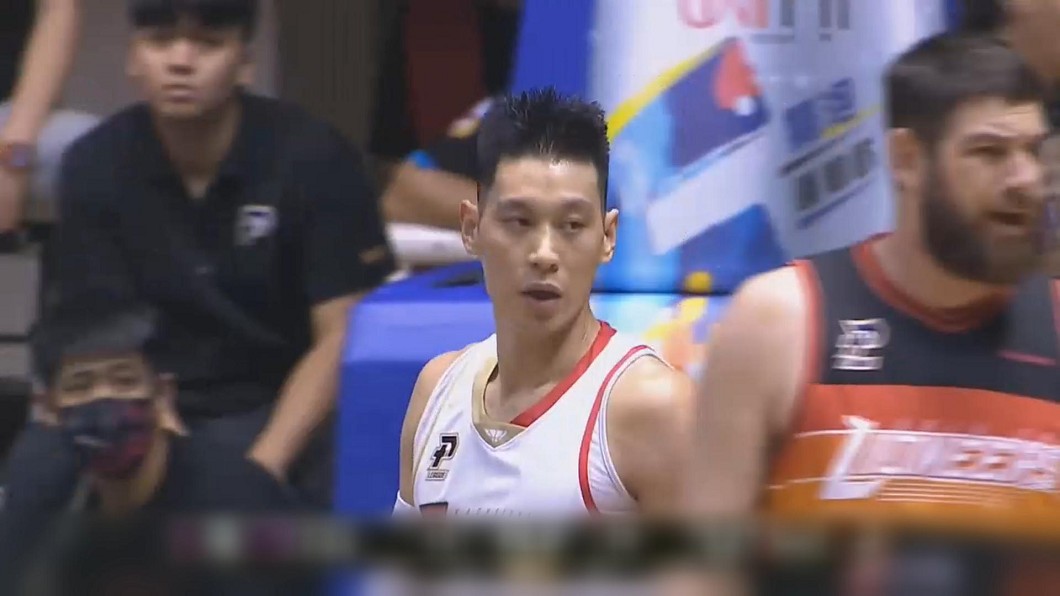 圖/翻攝自高雄17直播鋼鐵人