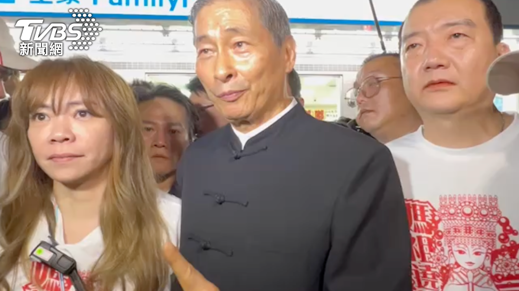 張安樂心情看起來相當不錯。(圖/TVBS)