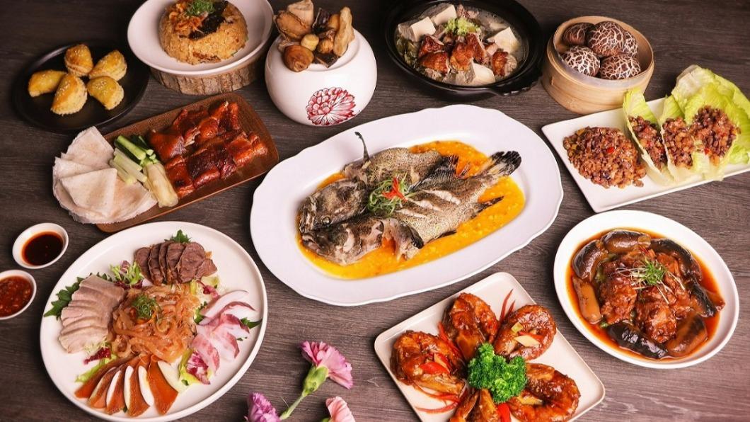 母親節豪華團聚桌菜$15,800+10%。(圖/業者提供)