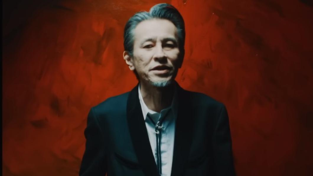 樂團The Birthday主唱CHIBA YUSUKE。(圖/翻攝自The Birthday YT)